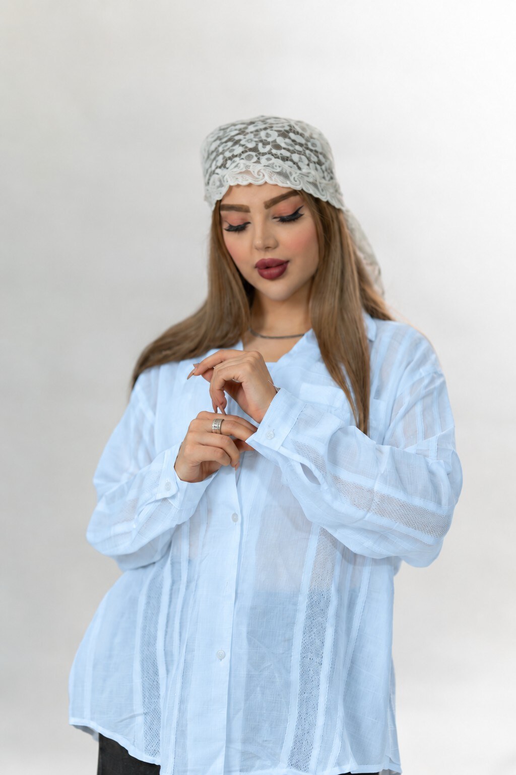 شومیز گرهی شیشه‌ای زنانه رنگ آبی آسمانی