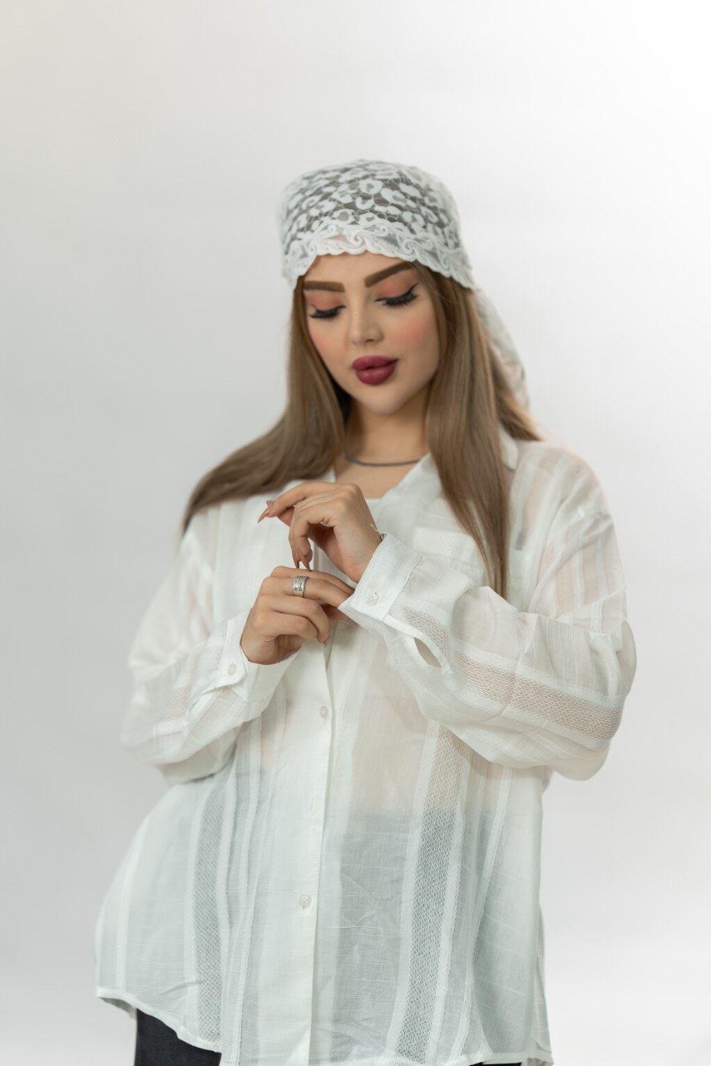 شومیز گرهی شیشه‌ای زنانه رنگ سفید